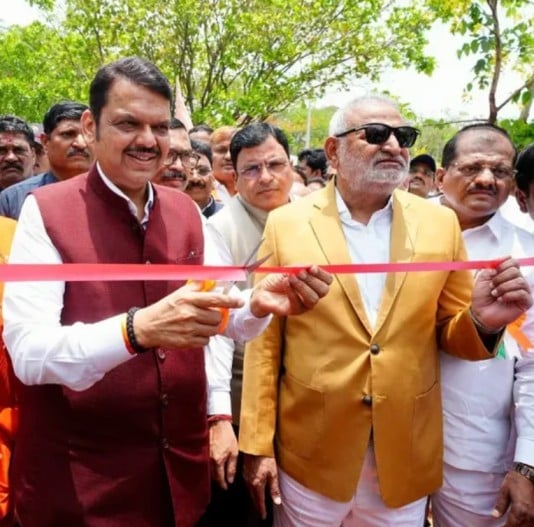 Manikrao Kokate with Devendra Fadnavis (left)