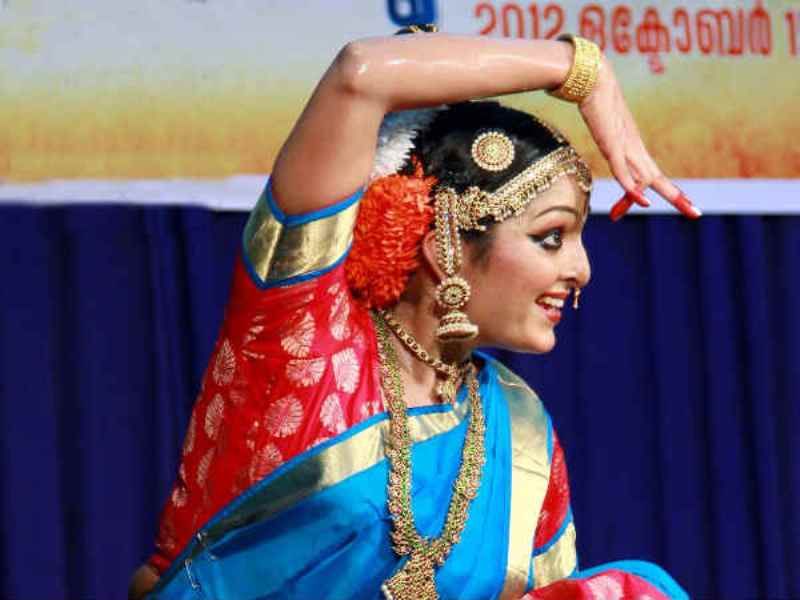 Manju Warrier performing Kuchipudi in the Guruvayur Sree Krishna Temple