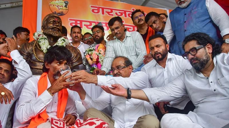 Manoj Jarange, ending his hunger strike with a fruit juice being offered by Radhakrishna Vikhe Patil