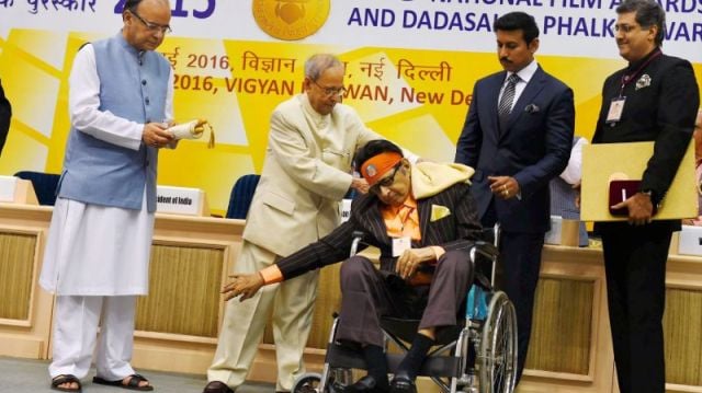 Manoj Kumar receiving Dada Saheb Falke Award from President