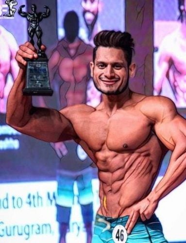 Manoj Patil with his trophy