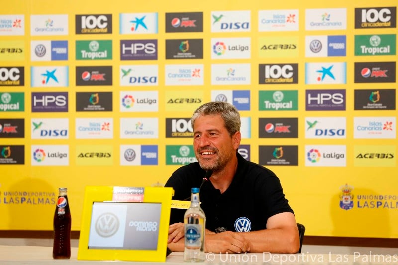 Manolo Márquez while attending the press conference as the manager of UD Las Palmas