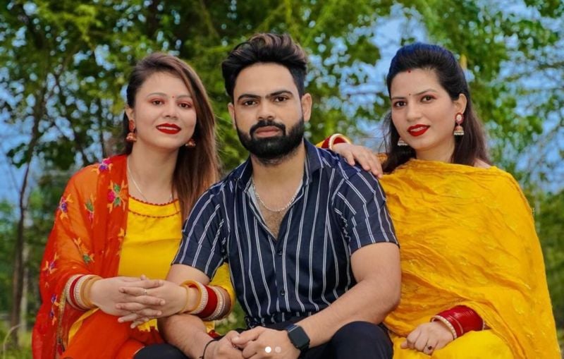 Mansi Rajput (extreme right) with her husband Sunny Rajput and his first wife Roop Rajput (extreme left)