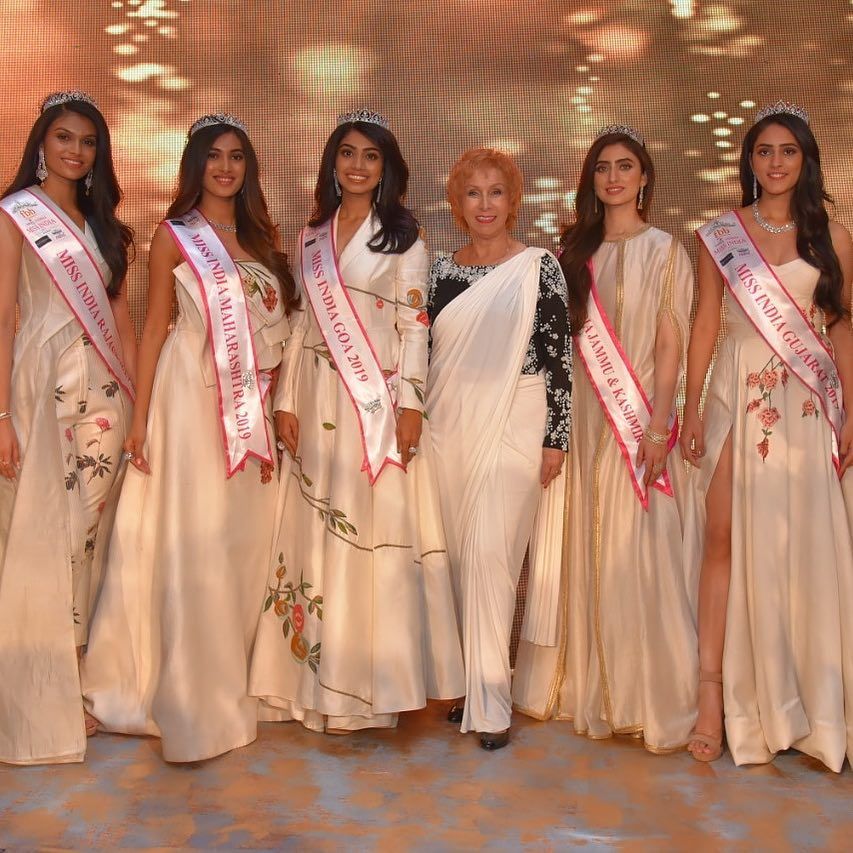 Mansi Taxak (extreme right) after crowned as Miss India Gujarat 2019