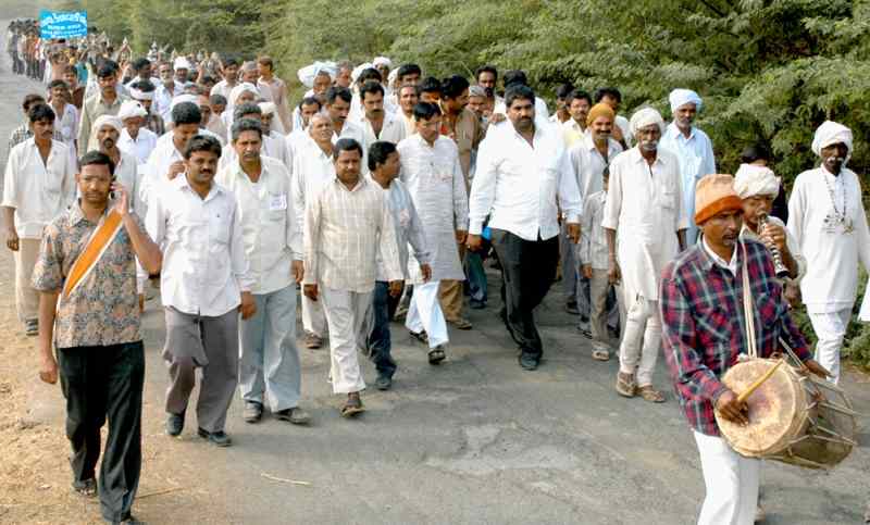 Mansukh Mandaviya during the 2006 padayatra titled Beti Bachao, Beti Padhao, Vyasan Hatao