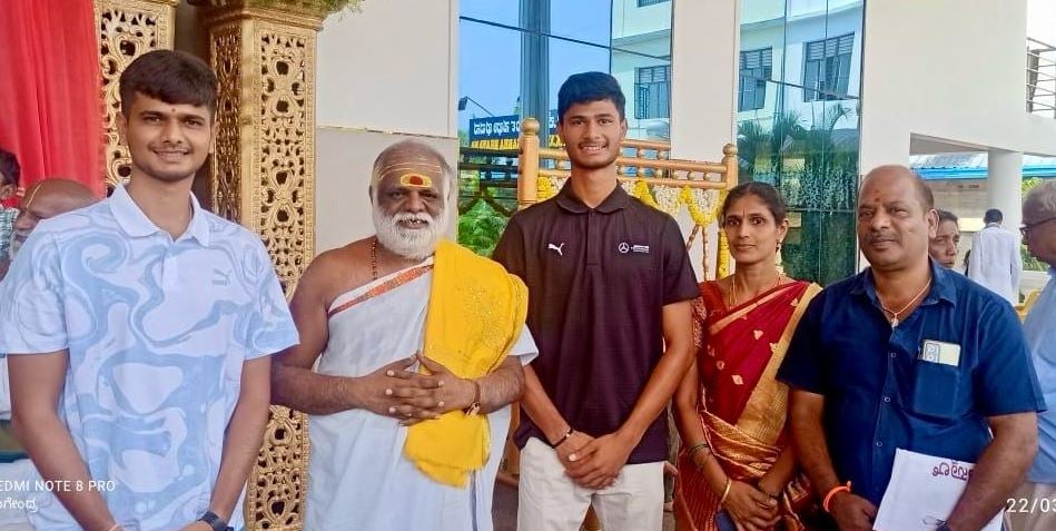 Manvanth Kumar with his parents, brother, and astrologer Dr. Bhanuprakash Sharma