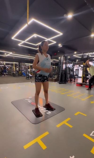 Manvita Kamath working out