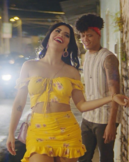 Mariana Ávila in a still from the music video of the song Tempura (2023)