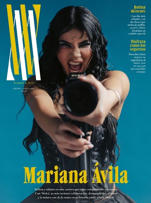 Mariana Ávila on the cover of a magazine