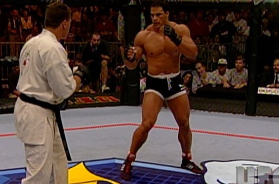 Mark Kerr fighting against Moti Horenstein