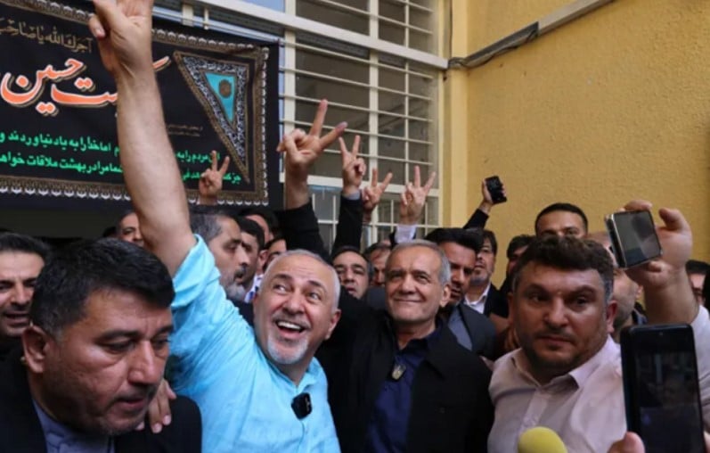 Masoud Pezeshkian and Javad Zarif after the announcement of their election victory