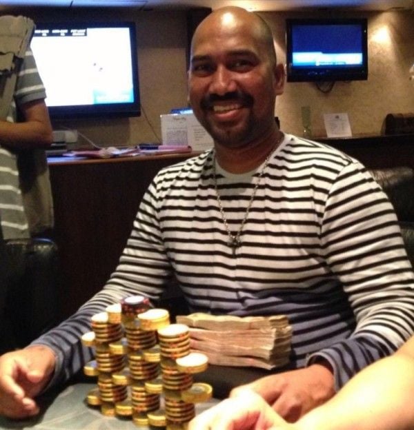 Mauris Noronha playing poker