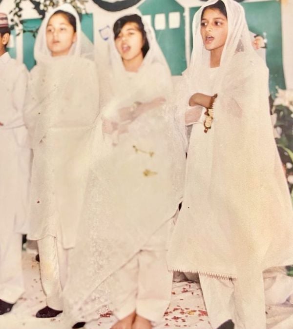 Mawra Hocane (right) while performing along with the choir in school