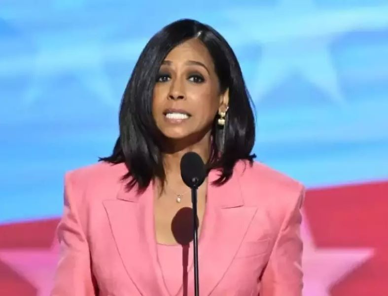 Maya Harris speaking for her sister at the Democratic National Convention