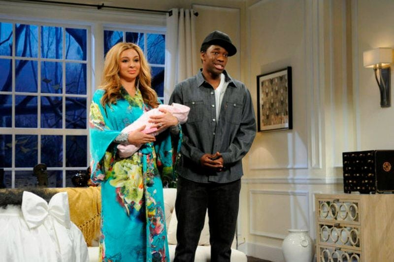 Maya Rudolph (as Beyoncé) and Jay Pharoah (as Jay-Z) in a still from the show Saturday Night Live (2013)