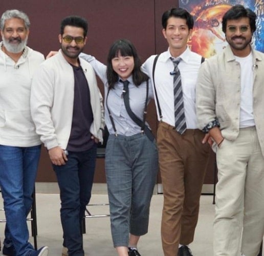 Mayo Japan performing on Nako Nako songs