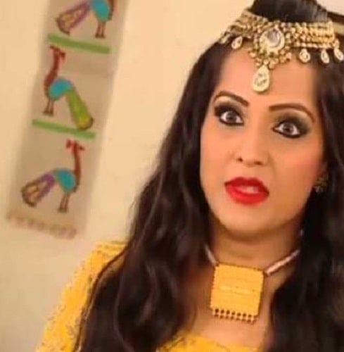 Meghna Naidu in a still from the TV serial Sasural Simar Ka