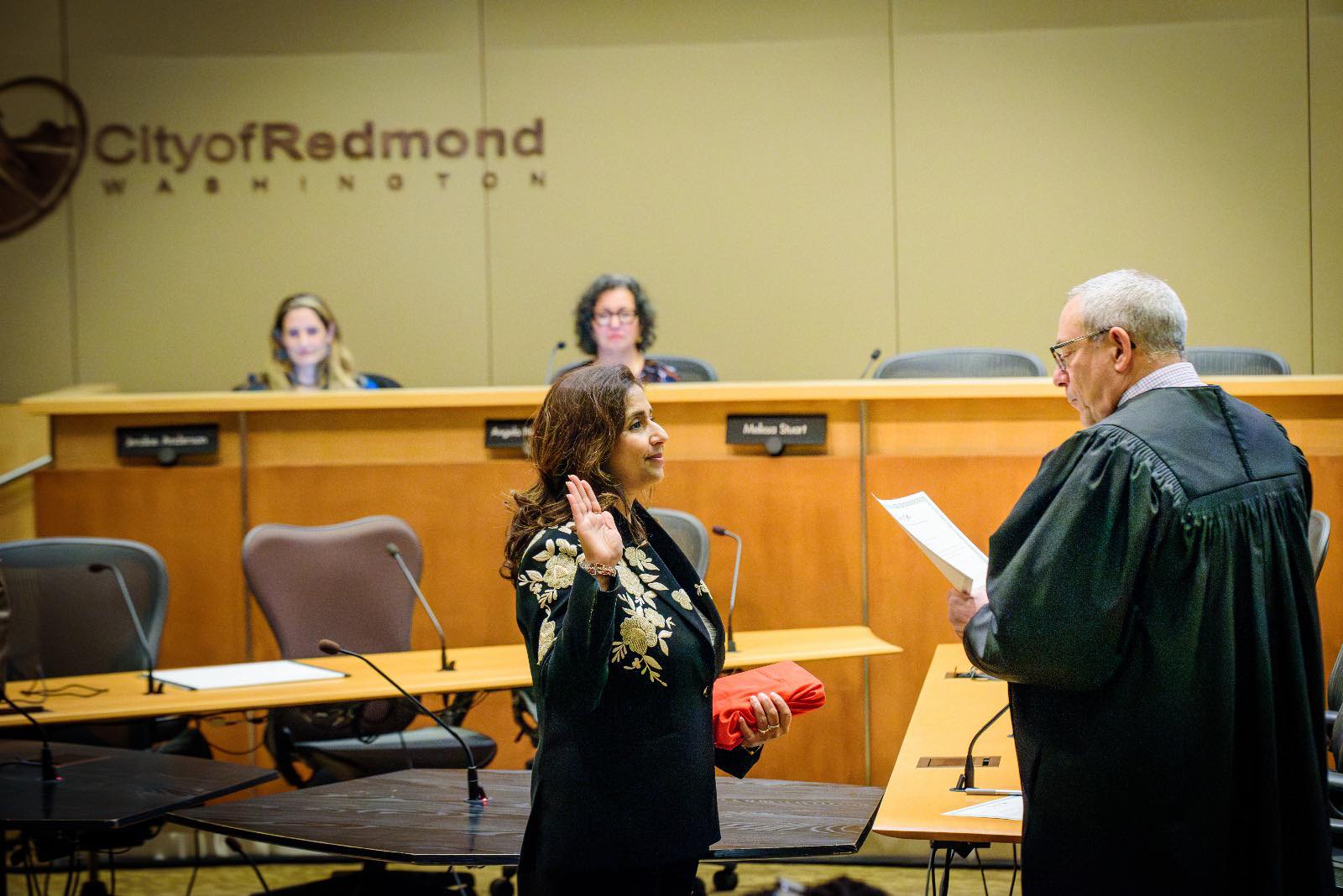 Menka Soni, while taking the oath as Redmond City Councillor