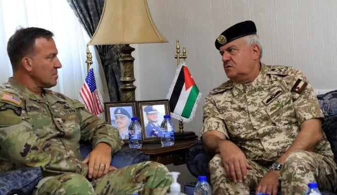 Michael Kurilla (left) during his visit to Amman, Jordan, as a leader of the U.S. Central Command (CENTCOM)