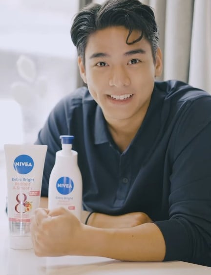 Michael Sager while promoting a skin care product