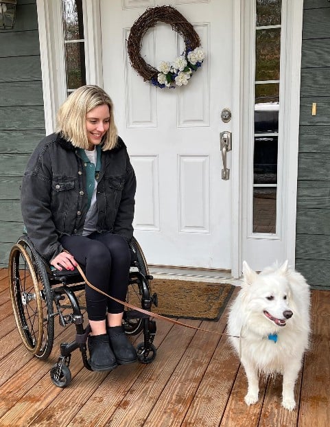 Michaela Benthaus with her pet