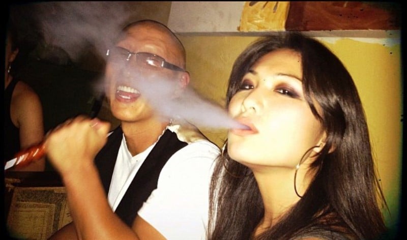 Michelle Lee smoking hookah