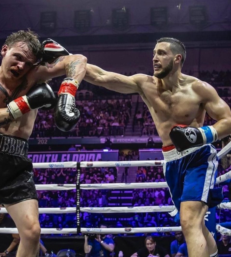 Mike Varshavski during the boxing match with iDubbbz
