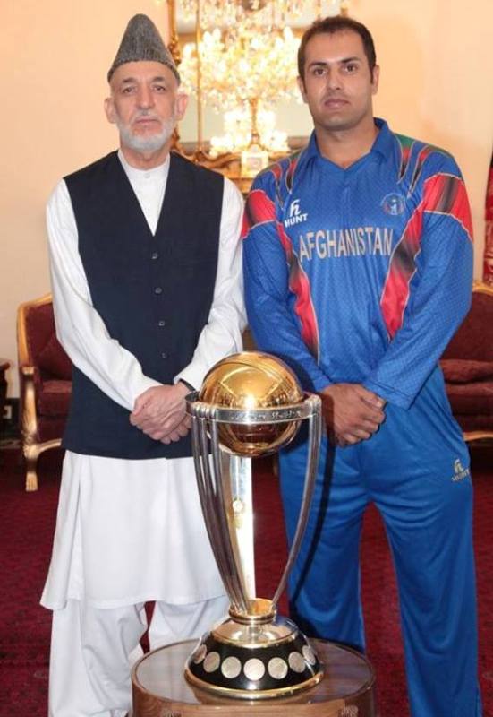 Mohammad Nabi with 4th Afghan President, Hamid Karzai