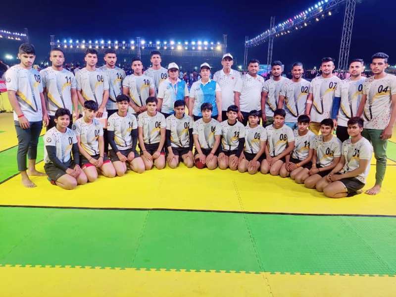 Mohit Goyat (standing extreme right) at the Junior National Kabaddi Championship in 2020