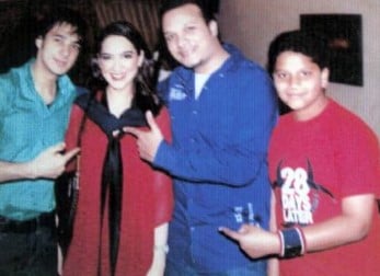 Moin Ibrahim (extreme left)