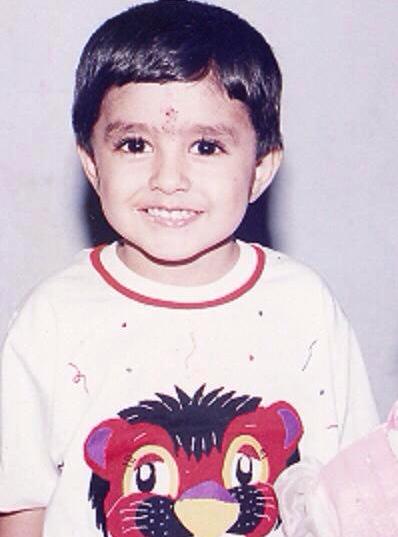 Mrunal Thakur childhood picture