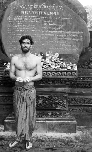 Murat Seven in a temple