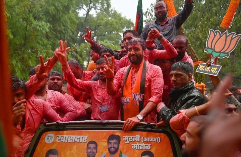 Murlidhar Mohol celebrating his victory after winning the Lok Sabha 2024 election from his constituency