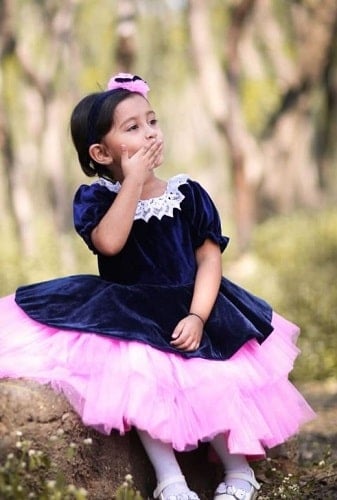 Myra Vaikul in a print shoot