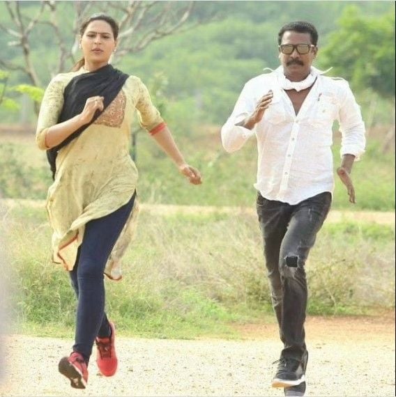 Namitha Marimathu (left) in a still from the Tamil film Naadodigal 2 (2020)