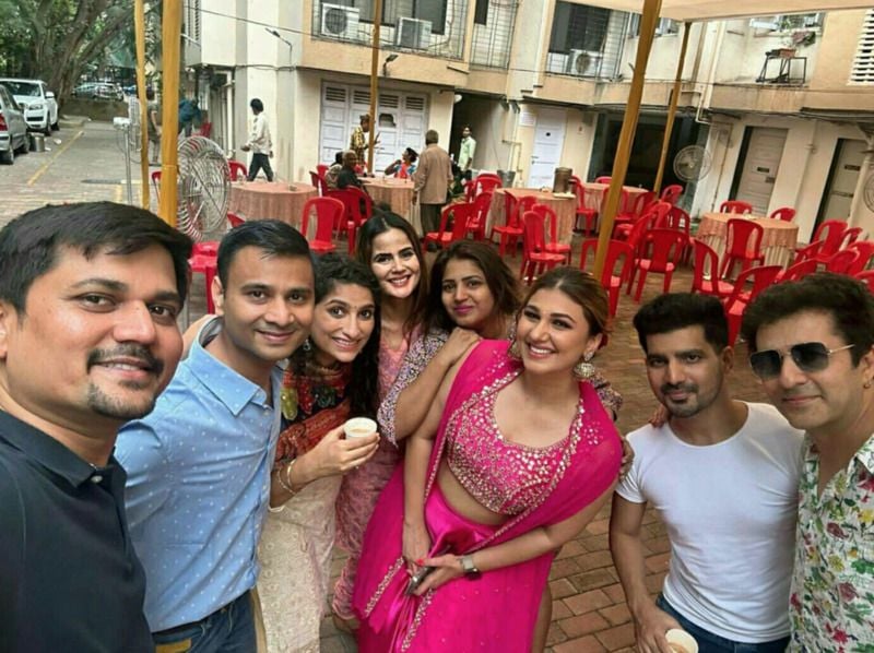 Nandini Singh with her friends