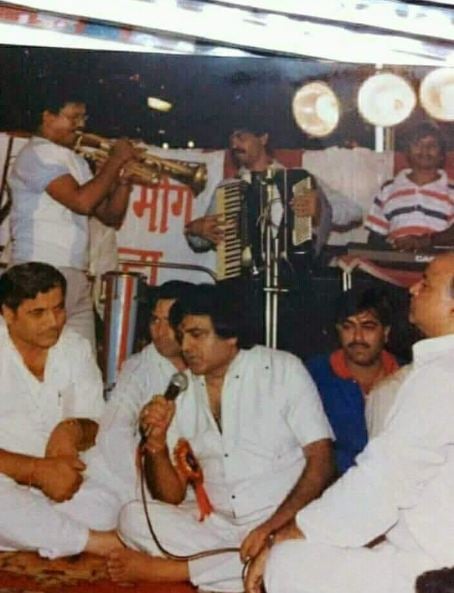 Narendra Chanchal performing at a marriage