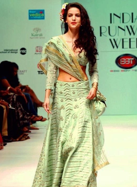 Natasa Stankovic walking the ramp for India Runway Week