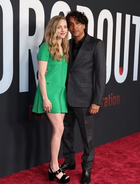 Naveen Andrews at The Dropout premier