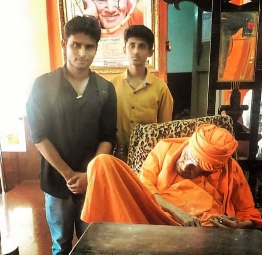 Naveen Shankar with Sri Shivakumara Swamiji