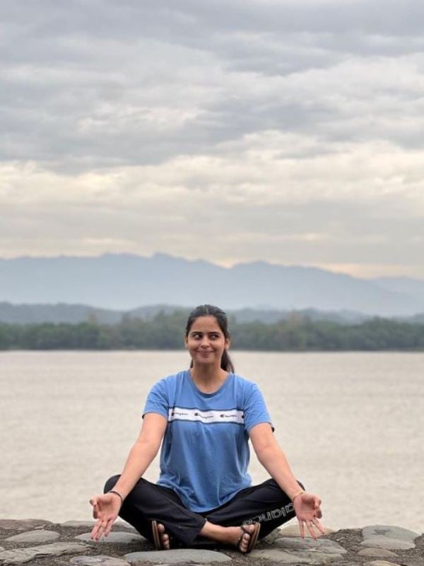 Navkiran Bhatthal doing meditation