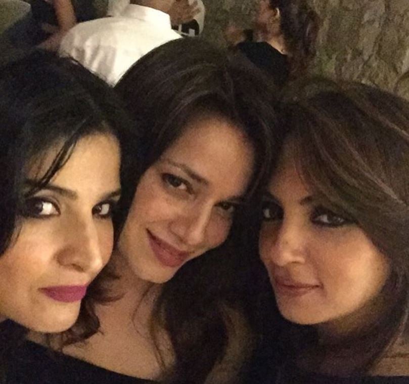 Neelam Kothari with Maheep Kapoor and Seema Khan