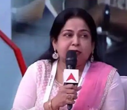 Neetu Singh while speaking at 