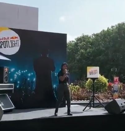 Nejm performing at an event