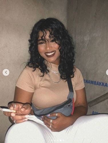 Nejm smoking cigarette