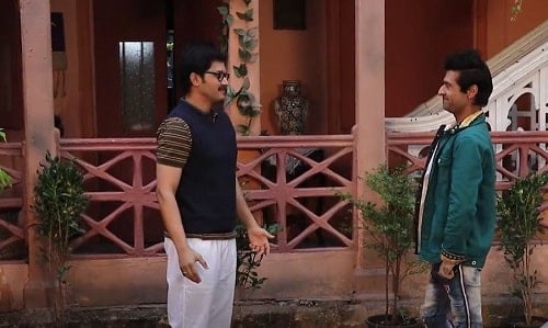 Nikhil Mehta in a still from Sar Car Ki Seva