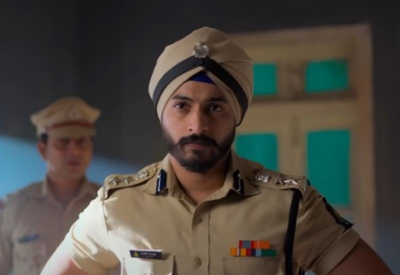 Nikkhhil Chavaan (centre) in a still from the Marathi film Danka Hari Namacha (2024)