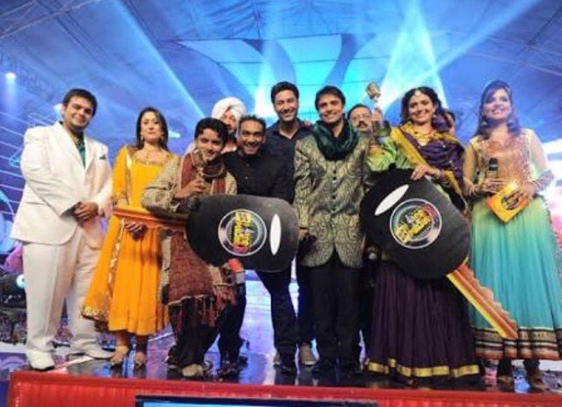 Nimrat Khaira as the winner of Voice of Punjab 3