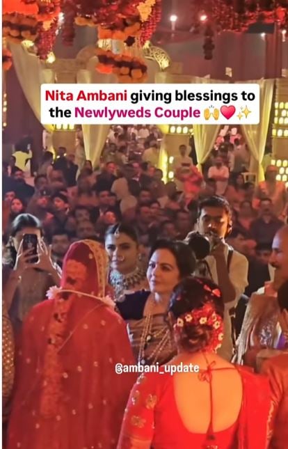 Nita Ambani at Parimal Nathwani