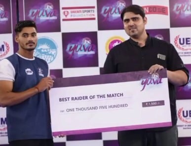 Nitin Kumar after winning Raider Of The Match during Yuva Kabaddi Series in 2022